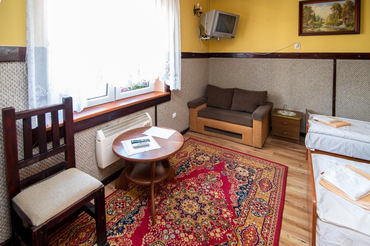 Karczma Pod Topolami Ratowo-Piotrowo Exterior photo
