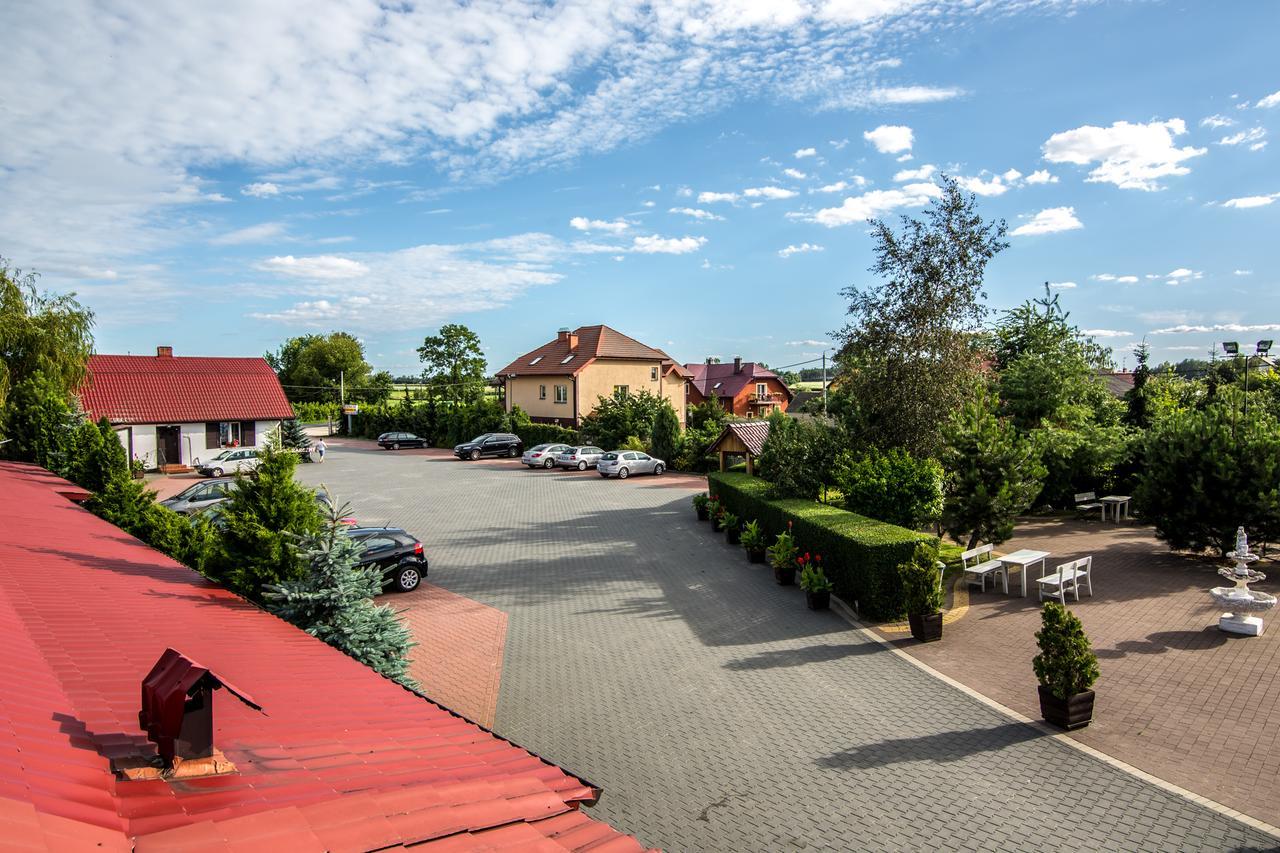 Karczma Pod Topolami Ratowo-Piotrowo Exterior photo